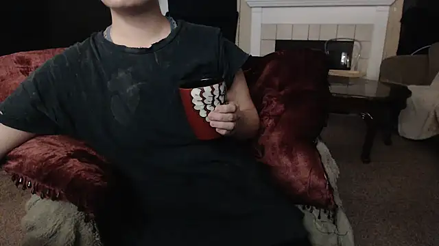 Snapshot of Skyl31 chatting on 11-03-25, 10:42 Skyl31 online show from 11-03-25, 10:42