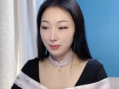 Snapshot of ella55-- chatting on 11-23-25, 01:05 ella55-- online show from 11-23-25, 01:05