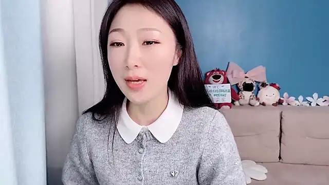 Snapshot of ella55-- chatting on 02-23-26, 10:23 ella55-- online show from 02-23-26, 10:23