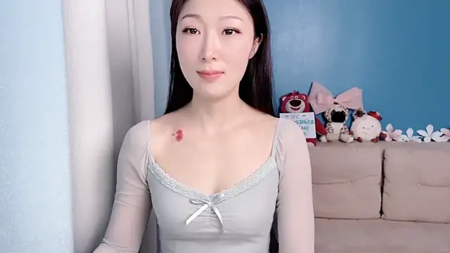 Snapshot of ella55-- chatting on 02-24-26, 10:02 ella55-- online show from 02-24-26, 10:02