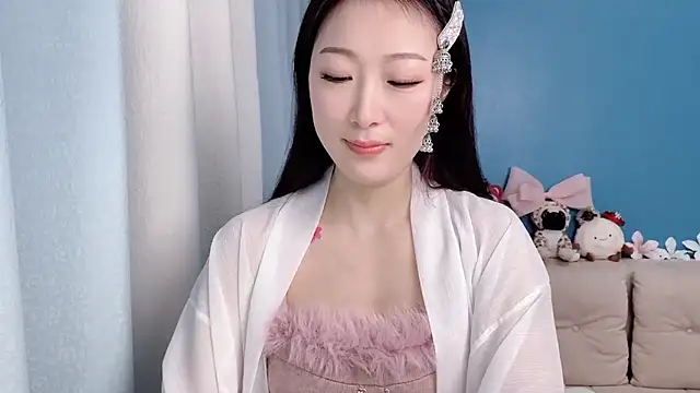 Snapshot of ella55-- chatting on 02-26-26, 01:04 ella55-- online show from 02-26-26, 01:04