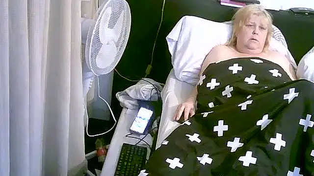 Sylviastar46 online show from 11-19-25, 08:42