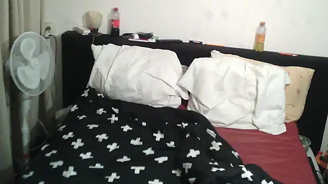 Sylviastar46 online show from 12-13-25, 07:53