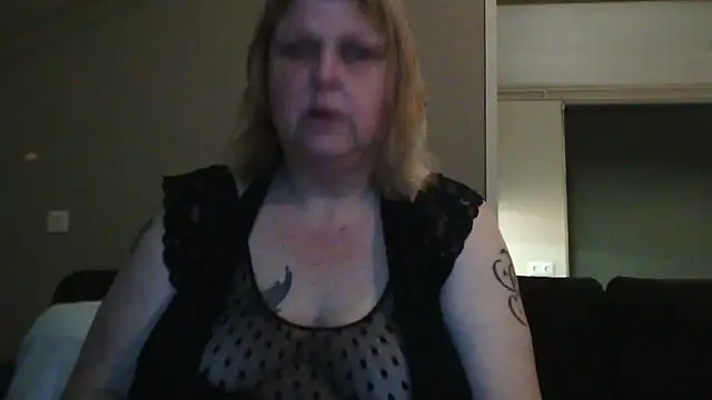 Sylviastar46 online show from 02-08-26, 09:23