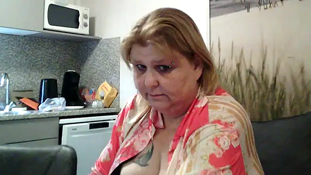 Sylviastar46 online show from 04-02-26, 07:28