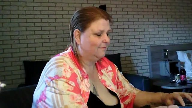 Sylviastar46 online show from 04-04-26, 06:55