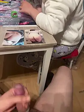 Teeny-Slut18 online show from 06-04-26, 06:58