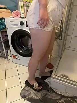 Teeny-Slut18 online show from 07-25-26, 07:50