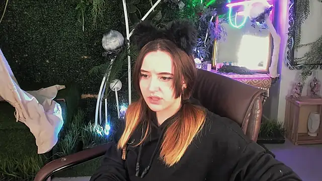 Snapshot of IreneBailey chatting on 11-09-25, 09:07 IreneBailey online show from 11-09-25, 09:07