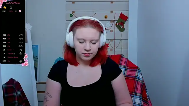 Snapshot of FoxPlayXX chatting on 01-18-26, 08:23 FoxPlayXX online show from 01-18-26, 08:23