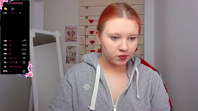 Snapshot of FoxPlayXX chatting on 02-18-26, 01:29 FoxPlayXX online show from 02-18-26, 01:29