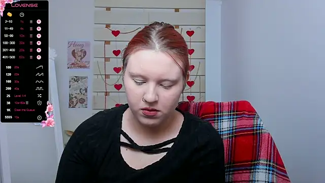 Snapshot of FoxPlayXX chatting on 02-20-26, 07:58 FoxPlayXX online show from 02-20-26, 07:58