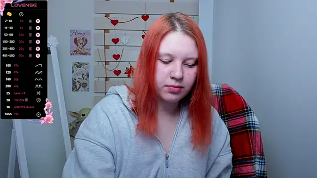 Snapshot of FoxPlayXX chatting on 02-21-26, 01:45 FoxPlayXX online show from 02-21-26, 01:45