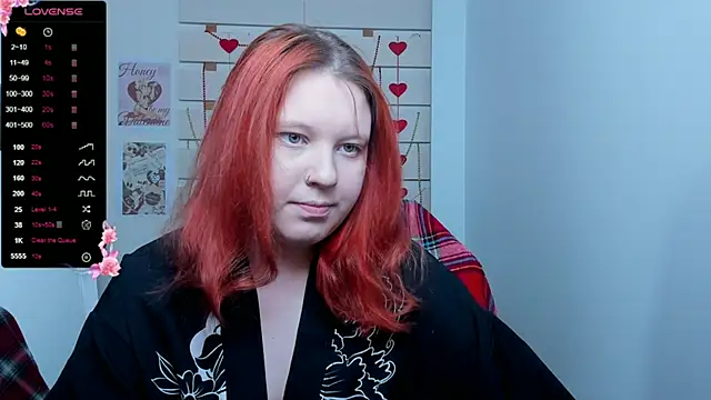 Snapshot of FoxPlayXX chatting on 02-25-26, 08:07 FoxPlayXX online show from 02-25-26, 08:07