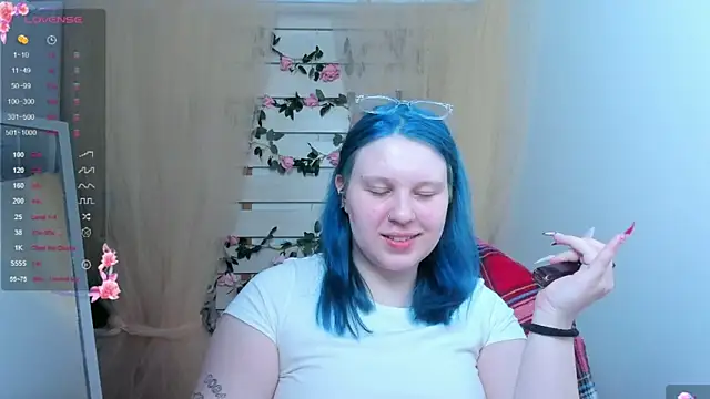 Snapshot of FoxPlayXX chatting on 05-07-26, 06:35 FoxPlayXX online show from 05-07-26, 06:35