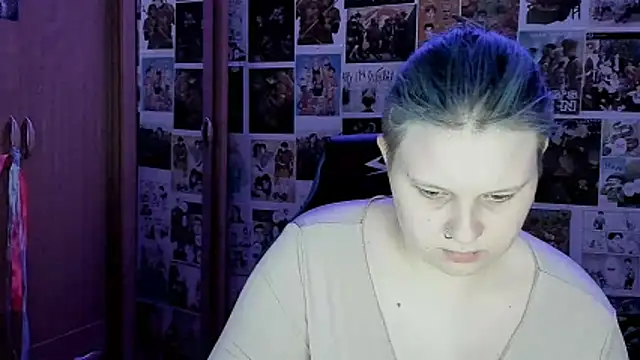 Snapshot of FoxPlayXX chatting on 06-15-26, 08:00 FoxPlayXX online show from 06-15-26, 08:00