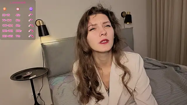 LauraYoungg online show from 11-12-25, 08:41