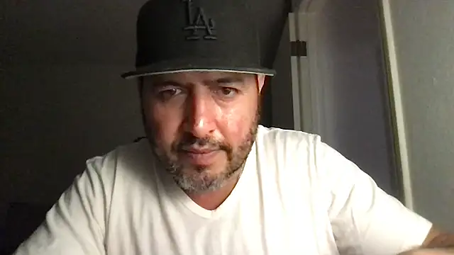 ezrah23 online show from 11-13-25, 04:00