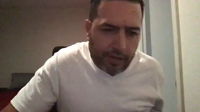 Snapshot of ezrah23 chatting on 11-26-25, 05:25 ezrah23 online show from 11-26-25, 05:25