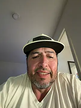 Snapshot of ezrah23 chatting on 02-26-26, 10:03 ezrah23 online show from 02-26-26, 10:03