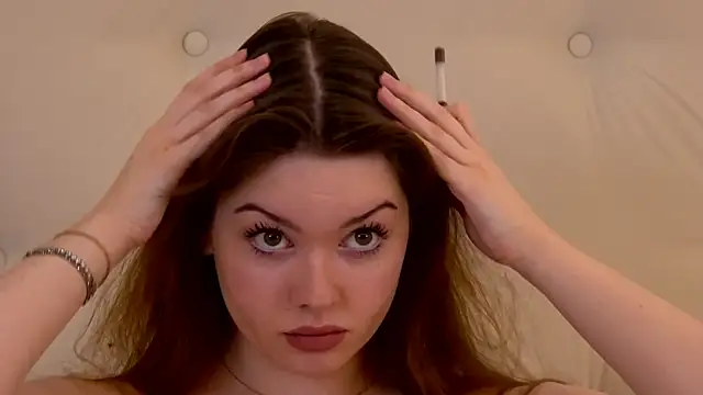 VickiBanx online show from 11-09-25, 04:11