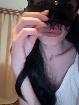 LikaFurr online show from 10-31-25, 02:40