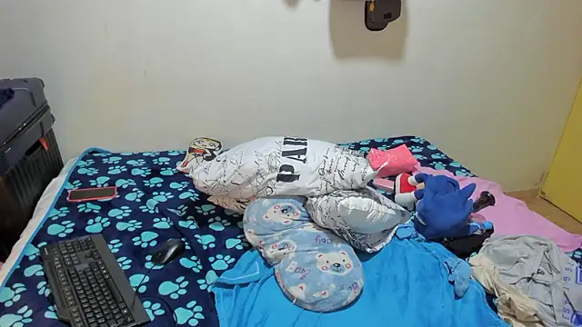 Snapshot of Jiah_Park chatting on 03-08-26, 02:04 Jiah Park online show from 03-08-26, 02:04