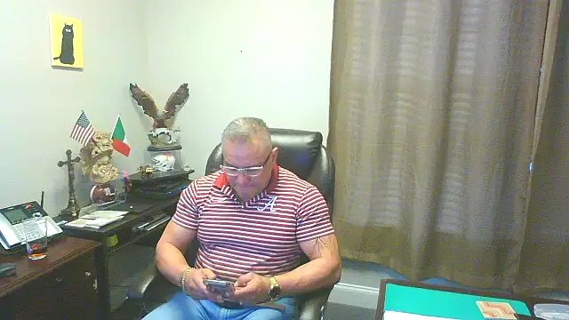 Snapshot of Chacho_1972 chatting on 12-13-25, 09:09 Chacho 1972 online show from 12-13-25, 09:09