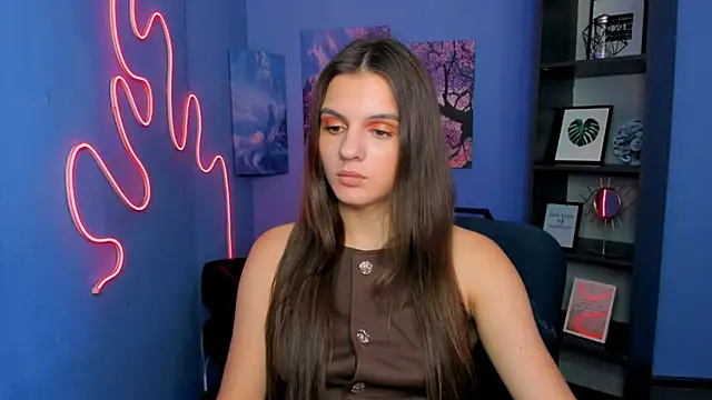 lisa dark  online show from 05-26-26, 11:50