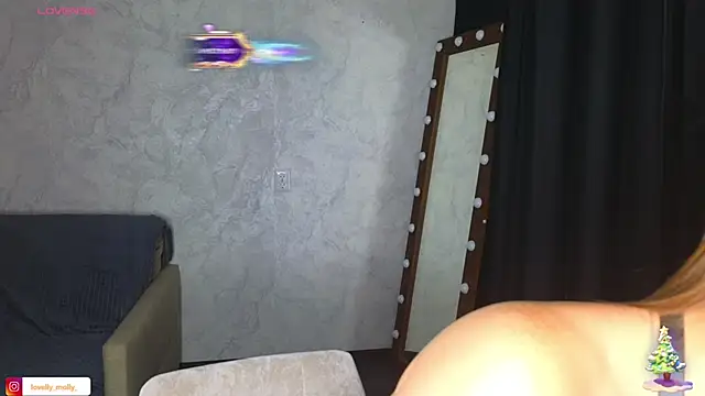 Snapshot of Lovelly_molly1 chatting on 01-10-26, 06:42 Lovelly molly1 online show from 01-10-26, 06:42