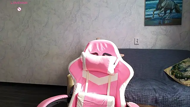 Snapshot of Lovelly_molly1 chatting on 03-06-26, 10:34 Lovelly molly1 online show from 03-06-26, 10:34