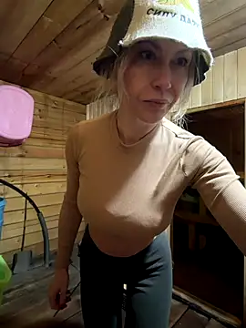 Elle Milfa online show from 12-18-25, 01:39