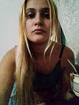 Snapshot of larubia_arg chatting on 04-26-26, 11:46 larubia arg online show from 04-26-26, 11:46