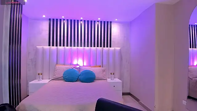 BellaConnorX online show from 04-16-26, 04:13