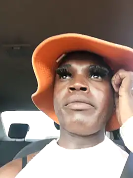 Snapshot of Lucile_Carrie chatting on 03-07-26, 02:14 Lucile Carrie online show from 03-07-26, 02:14