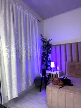 Natural BIGASS Nina online show from 12-05-25, 11:30