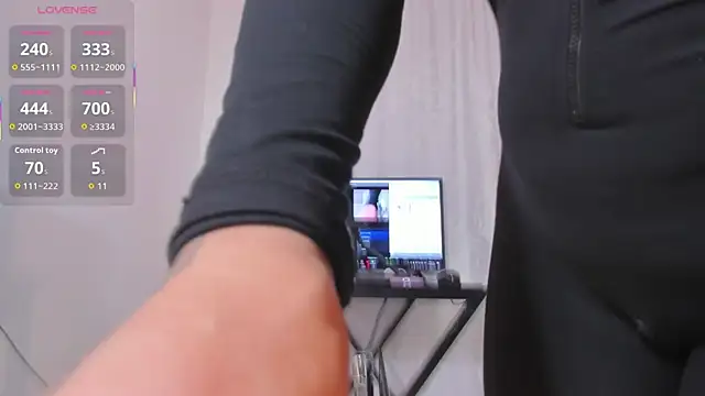 Natural BIGASS Nina online show from 04-24-26, 08:00