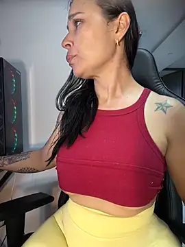 Snapshot of Natural_BIGASS_Nina chatting on 06-09-26, 10:10 Natural BIGASS Nina online show from 06-09-26, 10:10