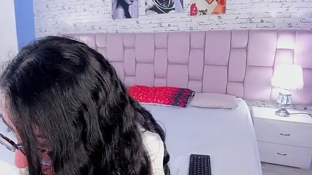 GirafMusic online show from 12-02-25, 01:05