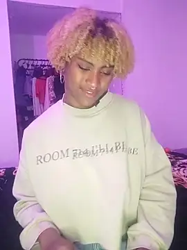 Snapshot of EvonyFoxxx chatting on 01-06-26, 12:25 EvonyFoxxx online show from 01-06-26, 12:25