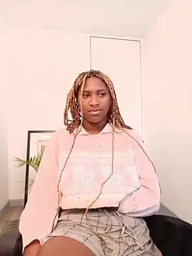 Snapshot of EvonyFoxxx chatting on 02-01-26, 05:33 EvonyFoxxx online show from 02-01-26, 05:33