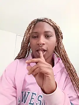 Snapshot of EvonyFoxxx chatting on 02-12-26, 07:09 EvonyFoxxx online show from 02-12-26, 07:09