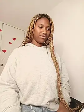 Snapshot of EvonyFoxxx chatting on 03-04-26, 04:18 EvonyFoxxx online show from 03-04-26, 04:18