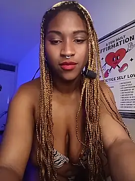 EvonyFoxxx online show from 06-30-26, 03:18