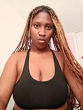EvonyFoxxx online show from 07-12-26, 08:33