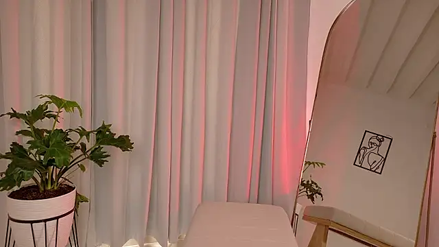 Zara Nova online show from 02-05-26, 07:07