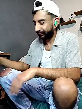 Snapshot of Barbanegra91mx chatting on 01-14-26, 04:29 Barbanegra91mx online show from 01-14-26, 04:29