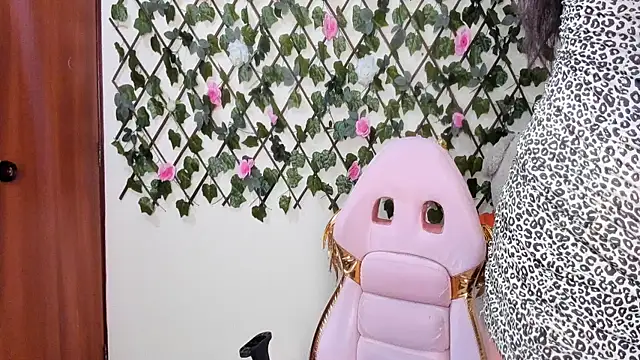 melani ferraraa  online show from 11-16-25, 06:30