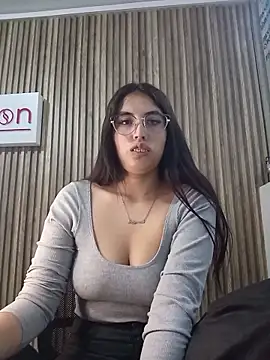 Valk submissive online show from 04-30-26, 05:03