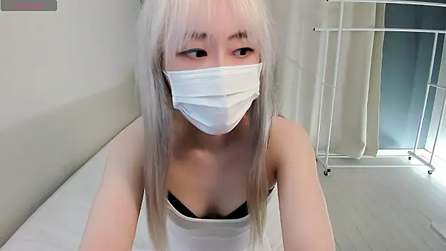 Snapshot of yeji_2001 chatting on 11-29-25, 11:02 yeji 2001 online show from 11-29-25, 11:02